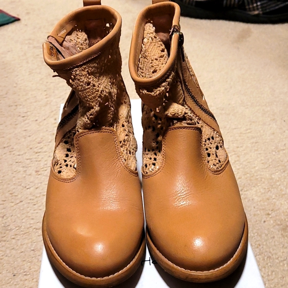 Ankle boots